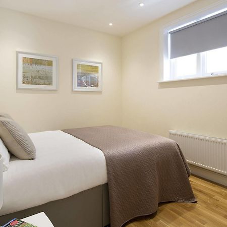 Hammersmith One Лондон Экстерьер фото