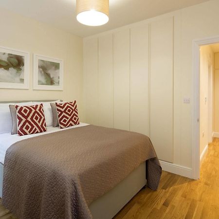 Hammersmith One Лондон Экстерьер фото