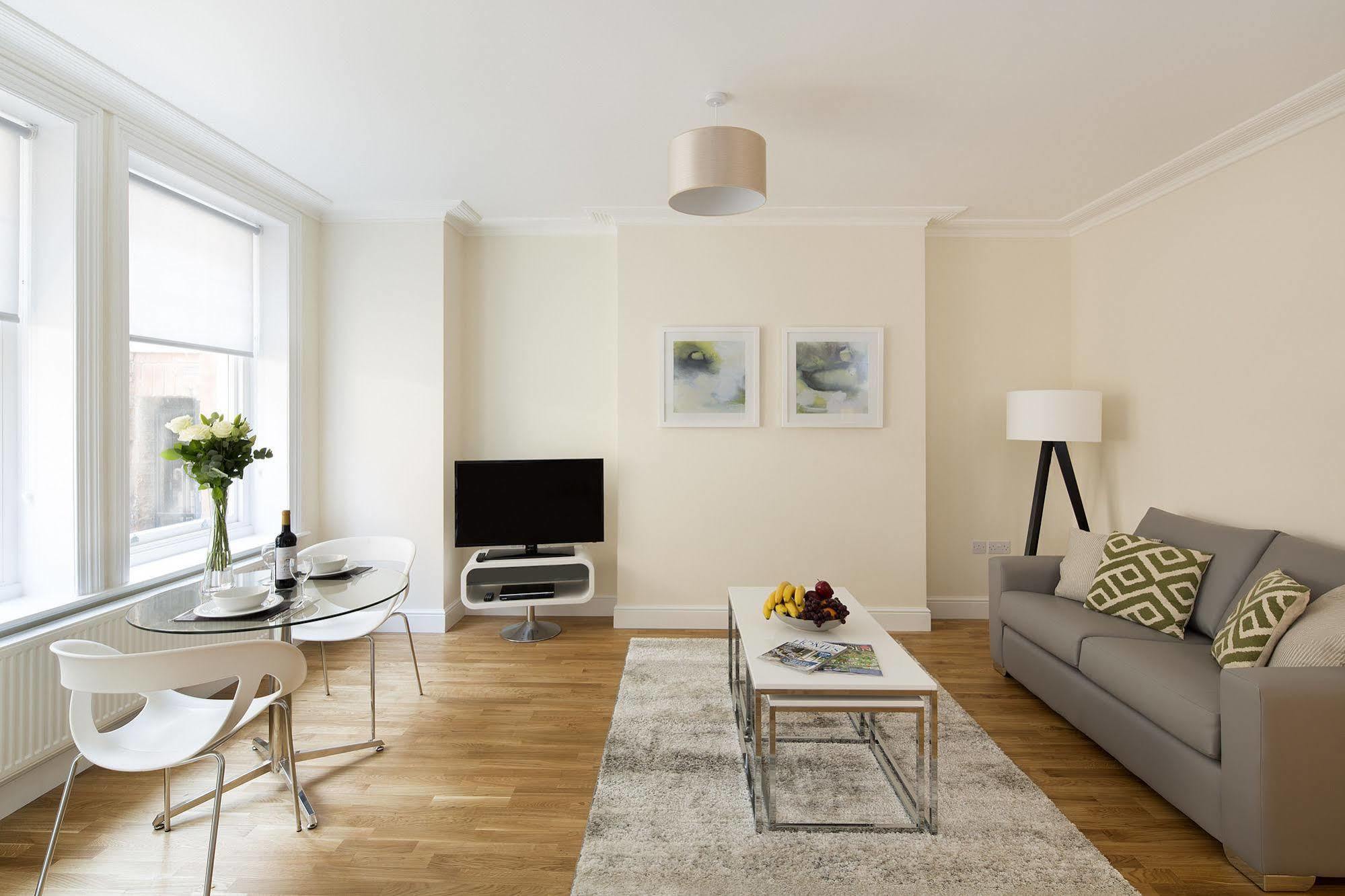 Hammersmith One Лондон Экстерьер фото
